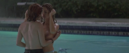 Denise Richards Neve Campbell - Wild Things - 2_4